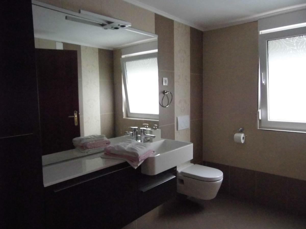 B&B Eva Icici Bagian luar foto